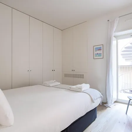 Flh Bairro Alto Modern Flats * ליסבון